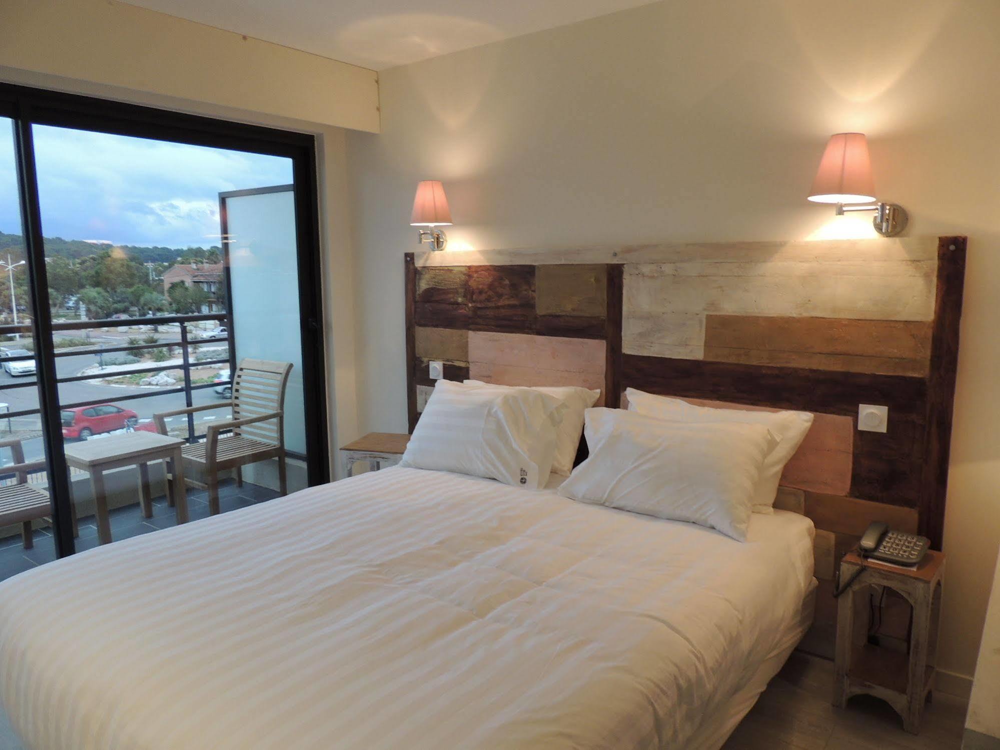 Rives D'Or Hotel La Seyne-sur-Mer Exterior photo